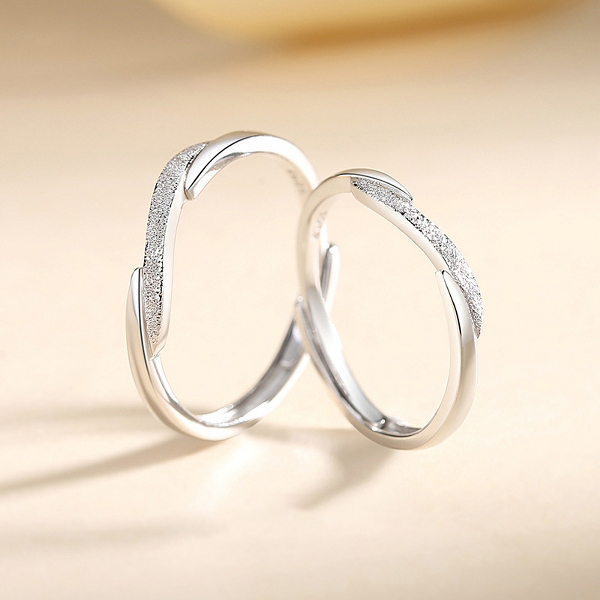 Sterling silver ring(19)