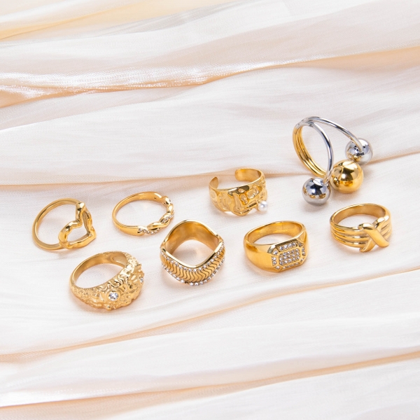 Wholesale 50pcs Mixed Sizes 4/6/8mm Stainless Steel Rings - Gold Tone Band - Unbranded