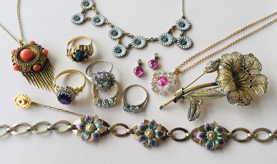 piles of jewelry in different types