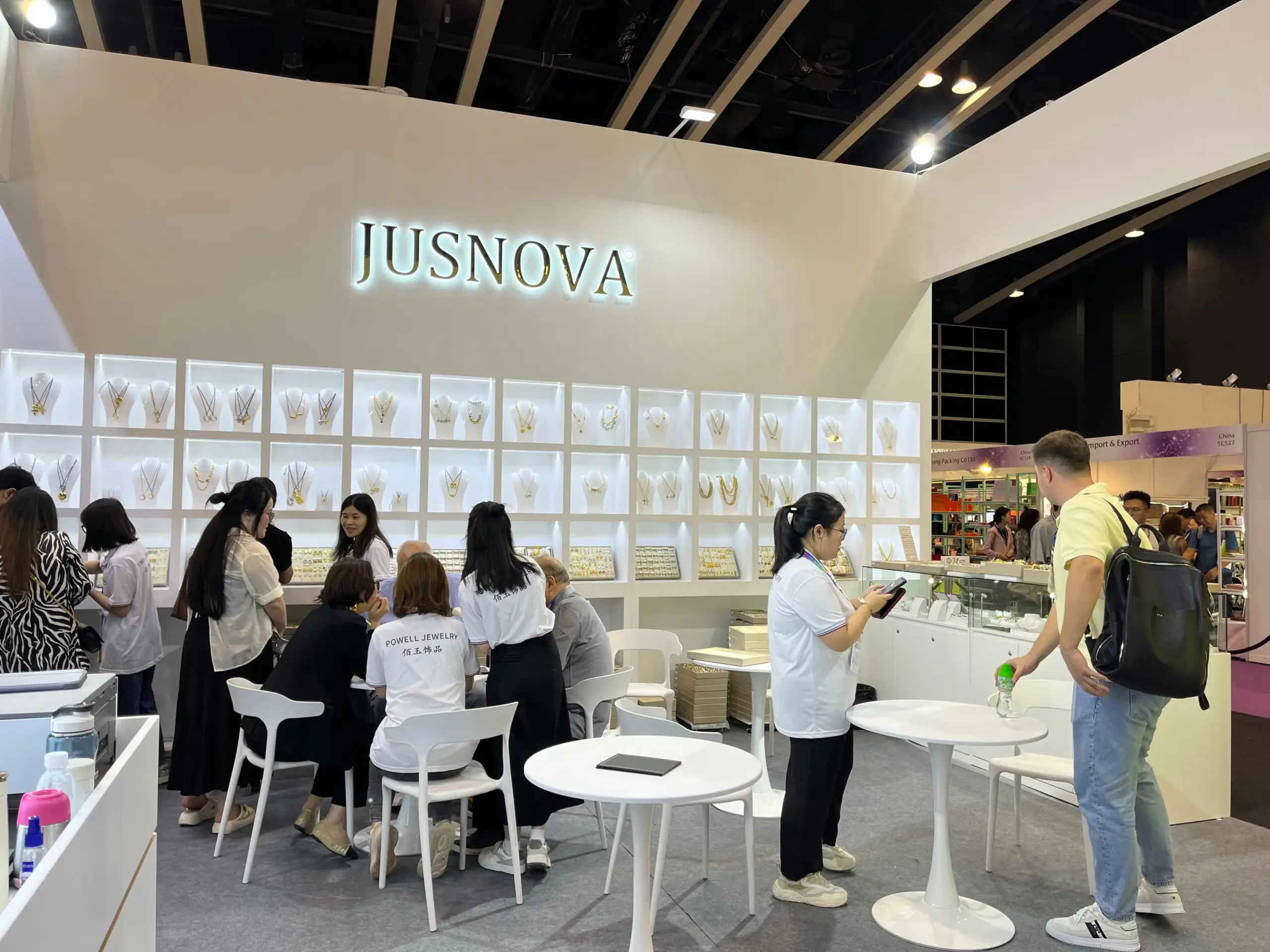 jusnova with clients 1